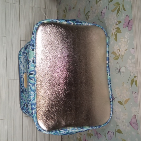 Lilly Pulitzer Insulated Wine Cooler Bag Or Drinks Blue Pinic Football Games - Picture 6 of 9